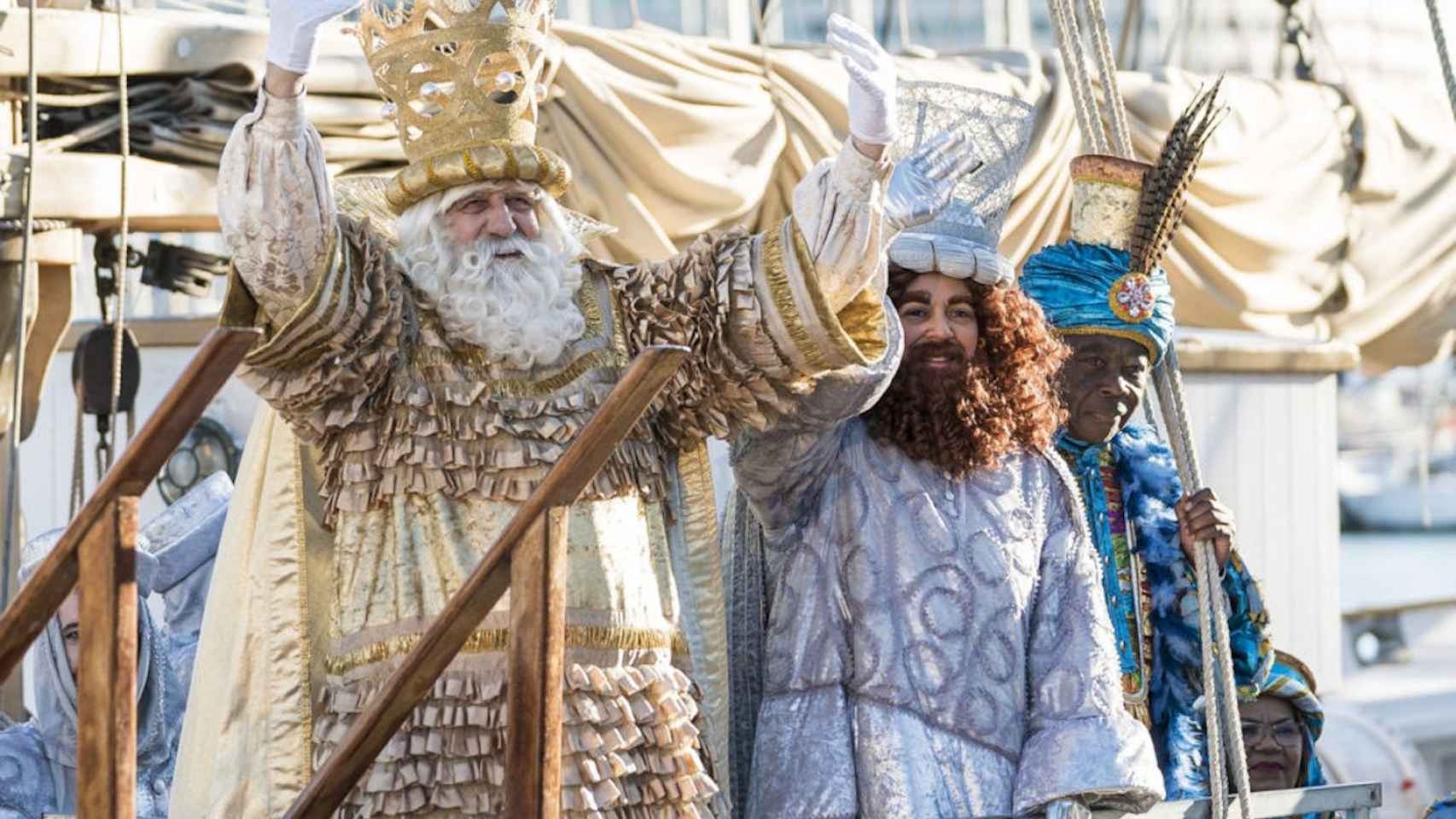 Los Reyes Magos, antes de la cabalgata de Barcelona en una edición anterior / AYUNTAMIENTO DE BARCELONA