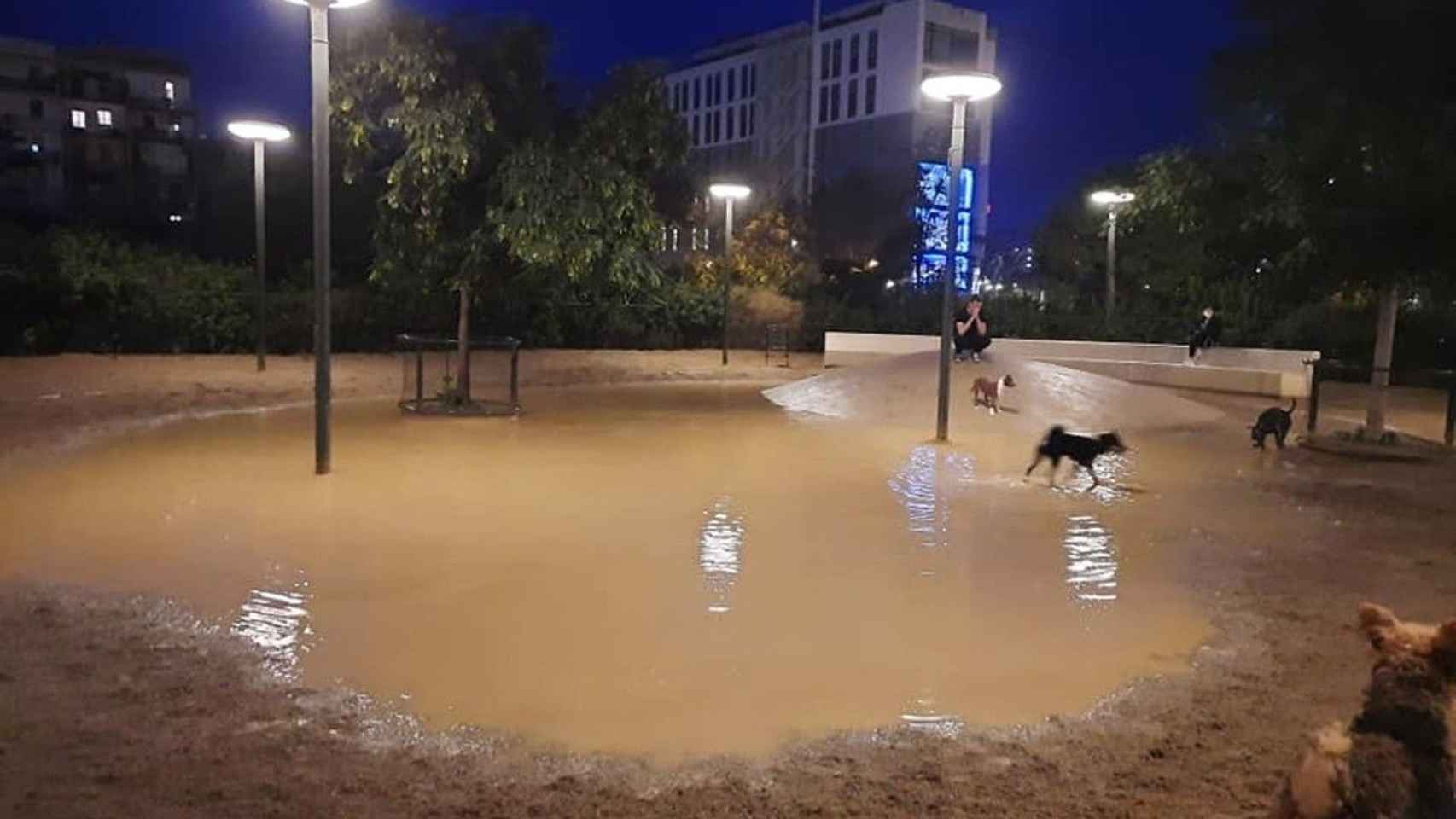Pipican de Barcelona inundado tras un episodio de lluvias / ESPAI GOS BCN
