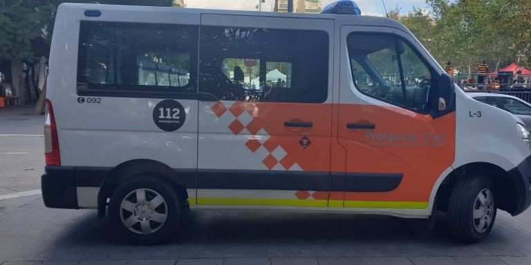 Uno de los vehículos oficiales de Protección Civil de Sant Adrià / FACEBOOK