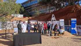 Acto simbólico de colocación de la primera piedra del nuevo edificio de investigación del Vall d'Hebron / EUROPA PRESS