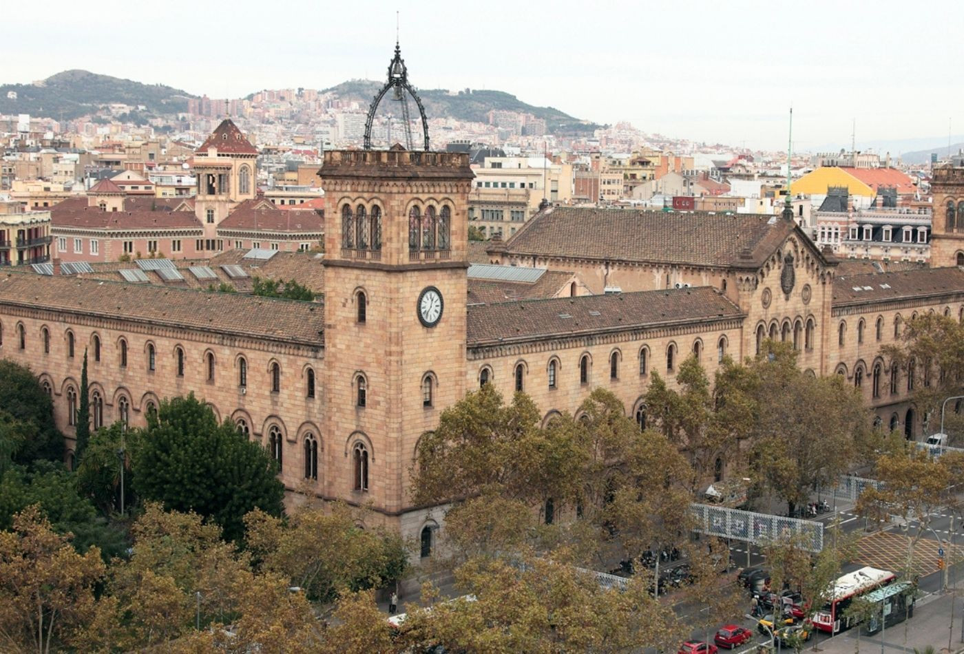 Edificio Histórico de la Universitat de Barcelona / UNIVERSITAT DE BARCELONA