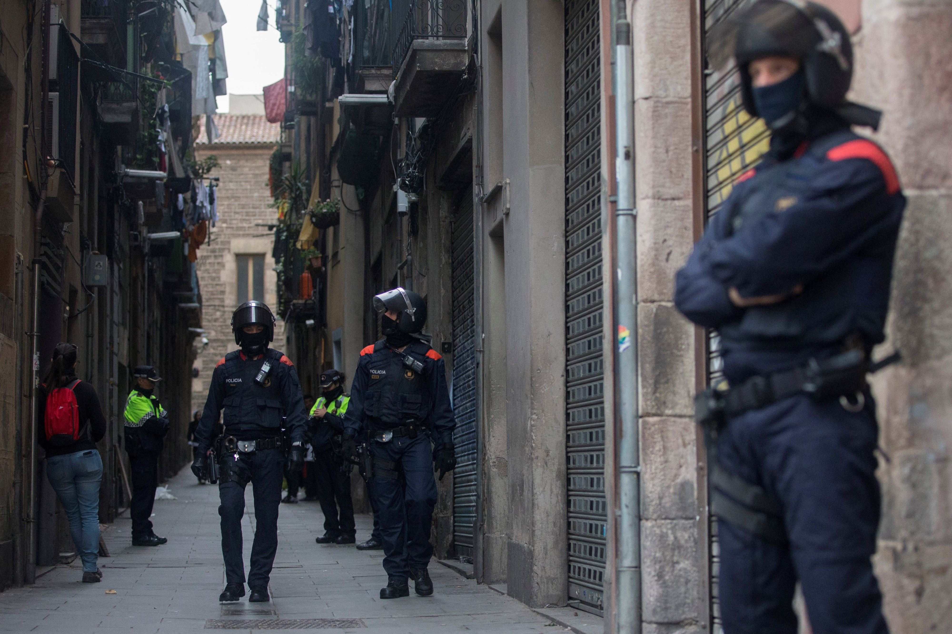Operacion contra los narcopisos de Barcelona en octubre de 2018 / EFE - QUIQUE GARCÍA