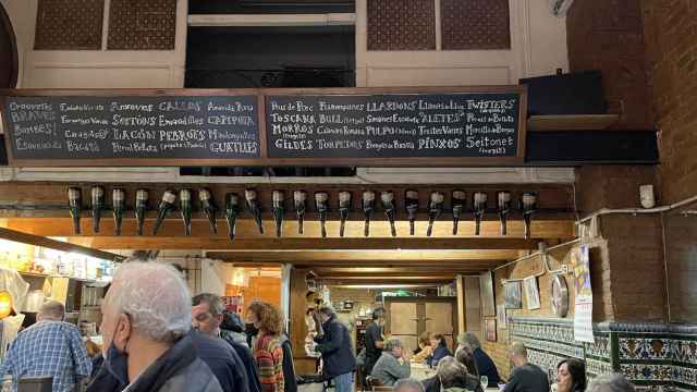 La bodega d'en Rafel, uno de los bares más clásicos de Sant Antoni / DAVID GORMAN