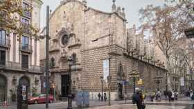 Fachada de la Iglesia de Betlem en la Rambla de Barcelona / INMA SANTOS