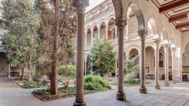 Interior de la Universidad de Barcelona / UB