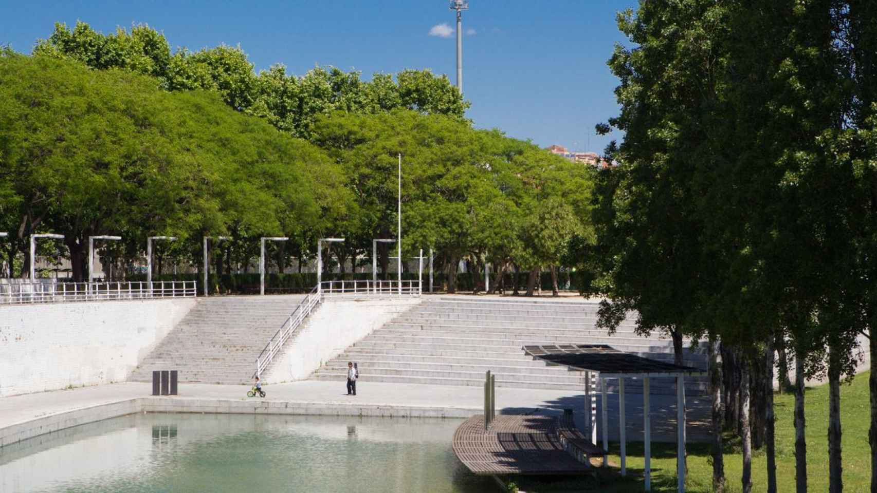 En el Parc de la Trinitat se encuentra otro de los merenderos de la ciudad / AYUNTAMIENTO DE BARCELONA