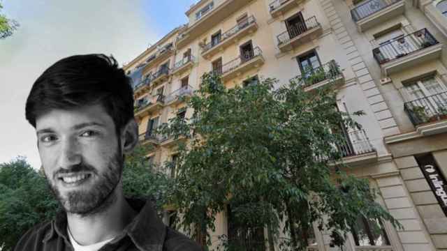 Fotomontaje de Max Cahner frente a la fachada del edificio de su antiguo local en la calle de Bruc / METRÓPOLI