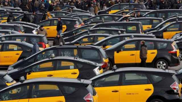 Taxis movilizados en el centro de Barcelona