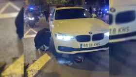 Captura de pantalla del vídeo del atropello a la motorista en Les Corts / METRÓPOLI