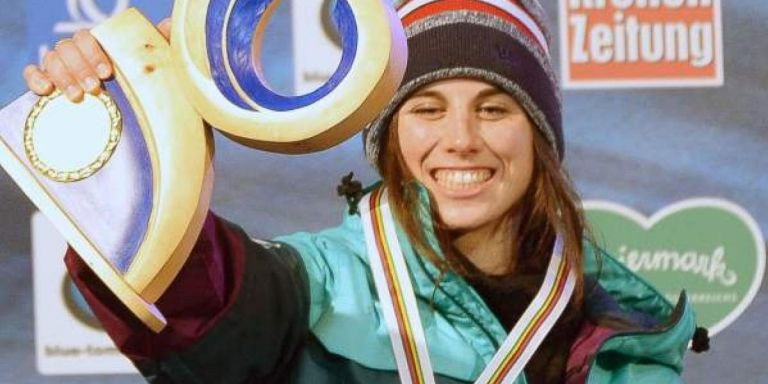 Queralt Castellet tras ganar la medalla de plata en el Mundial de Snowboard / EFE