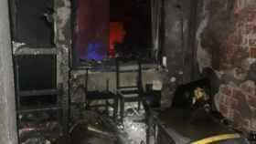 Incendio en un piso del barrio de Les Roquetes / BOMBERS DE BARCELONA