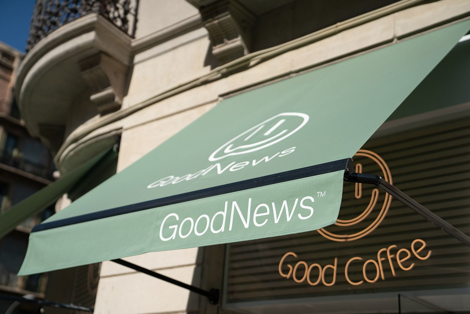Exterior de un comercio de la startup barcelonesa GoodNews / GOOD NEWS