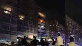 Incendio en un piso de la avenida Paral·lel en Barcelona / METRÓPOLI