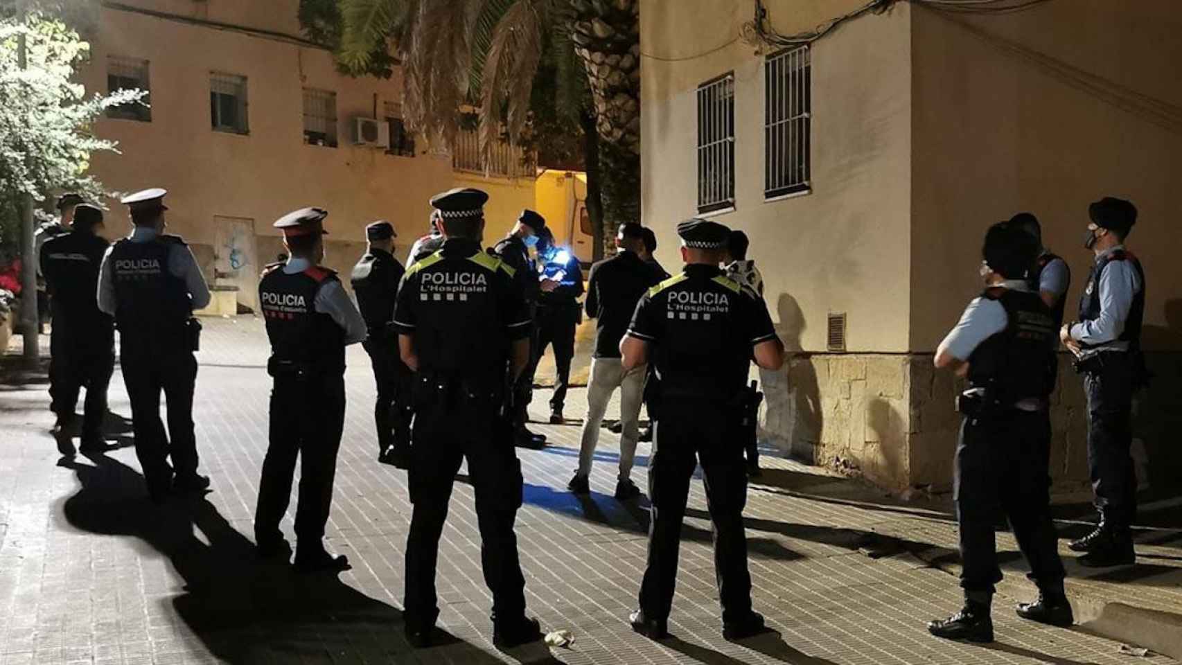 Operación contra el narcotráfico en L'Hospitalet de Llobregat / MOSSOS