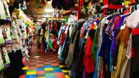 Una de las tiendas de disfraces en una imagen de recurso / ARCHIVO