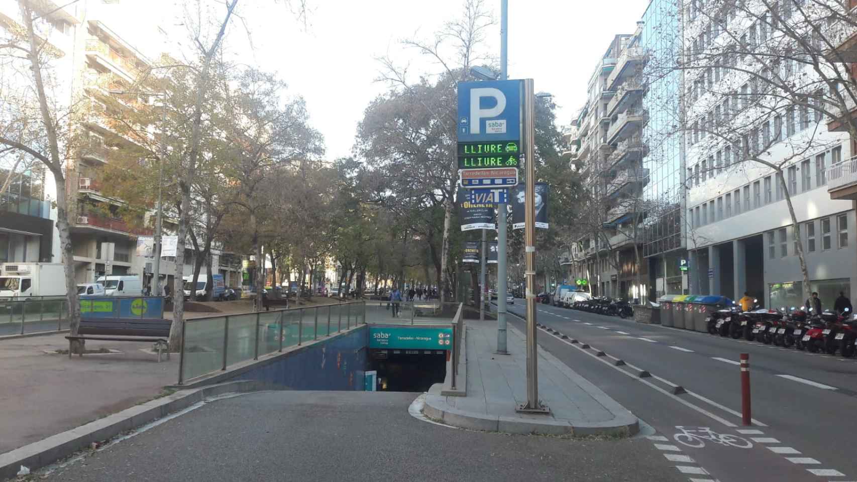 Entrada en uno de los parkings donde se puede aparcar en Barcelona / METRÓPOLI