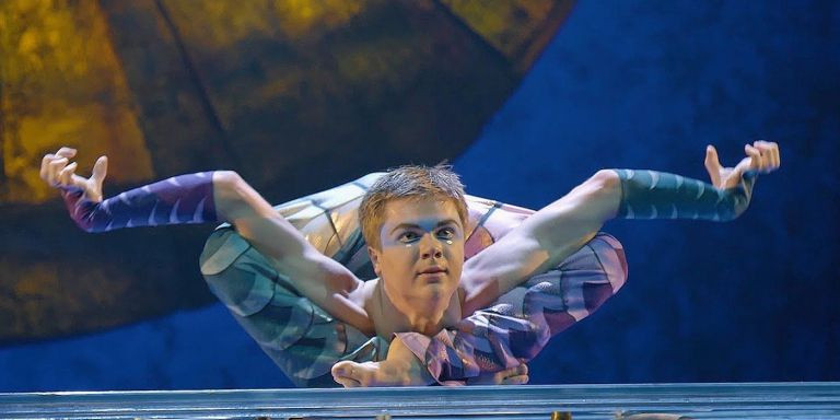 Uno de los contorsionistas del Cirque du Soleil durante un espectáculo / CIRQUE DU SOLEIL