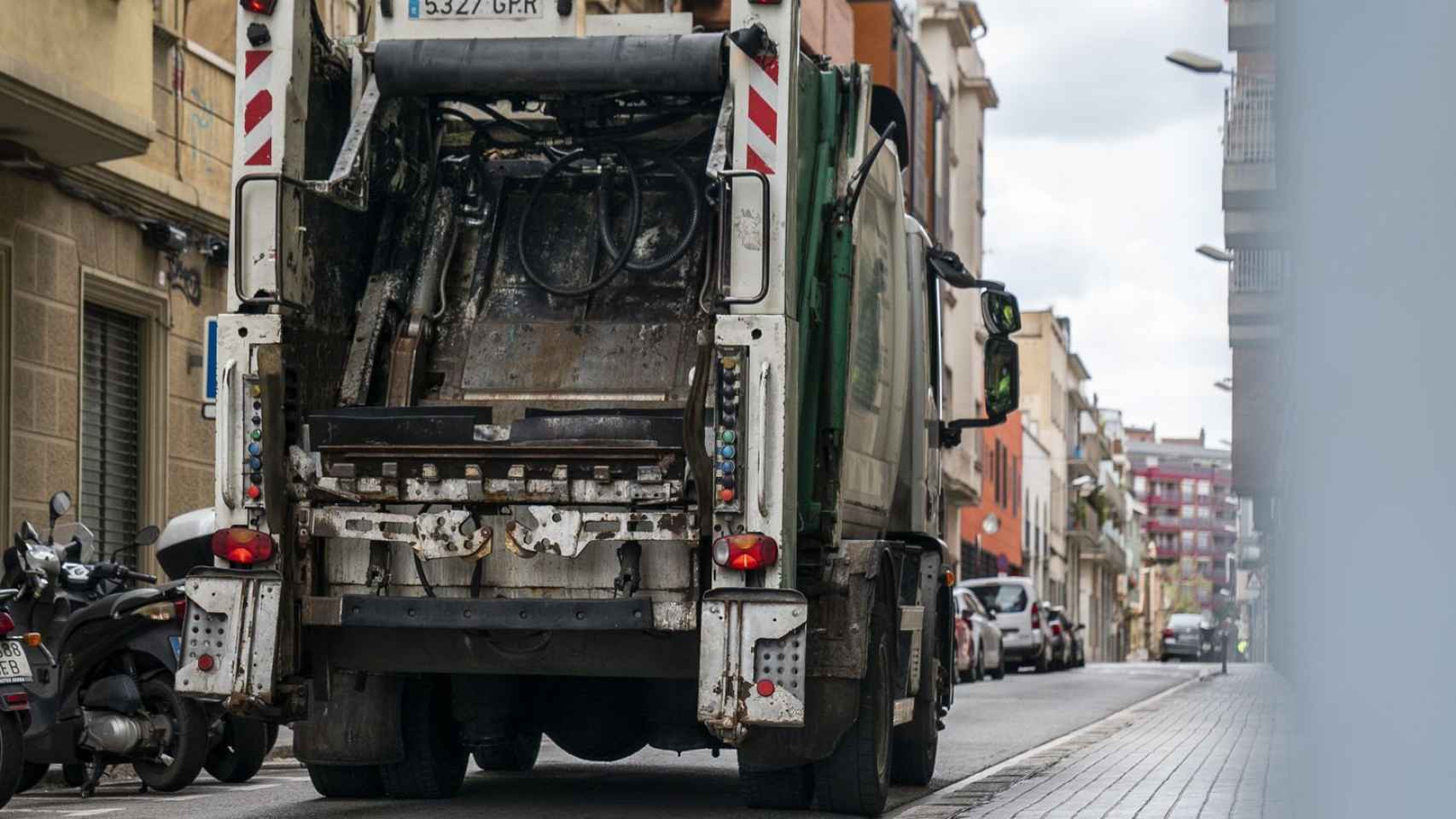 Un camión de la basura en una imagen de archivo / AYUNTAMIENTO DE BARCELONA
