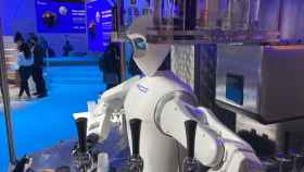 5G Bartender, el robot creado por Telefónica y presentado en el MWC / METRÓPOLI