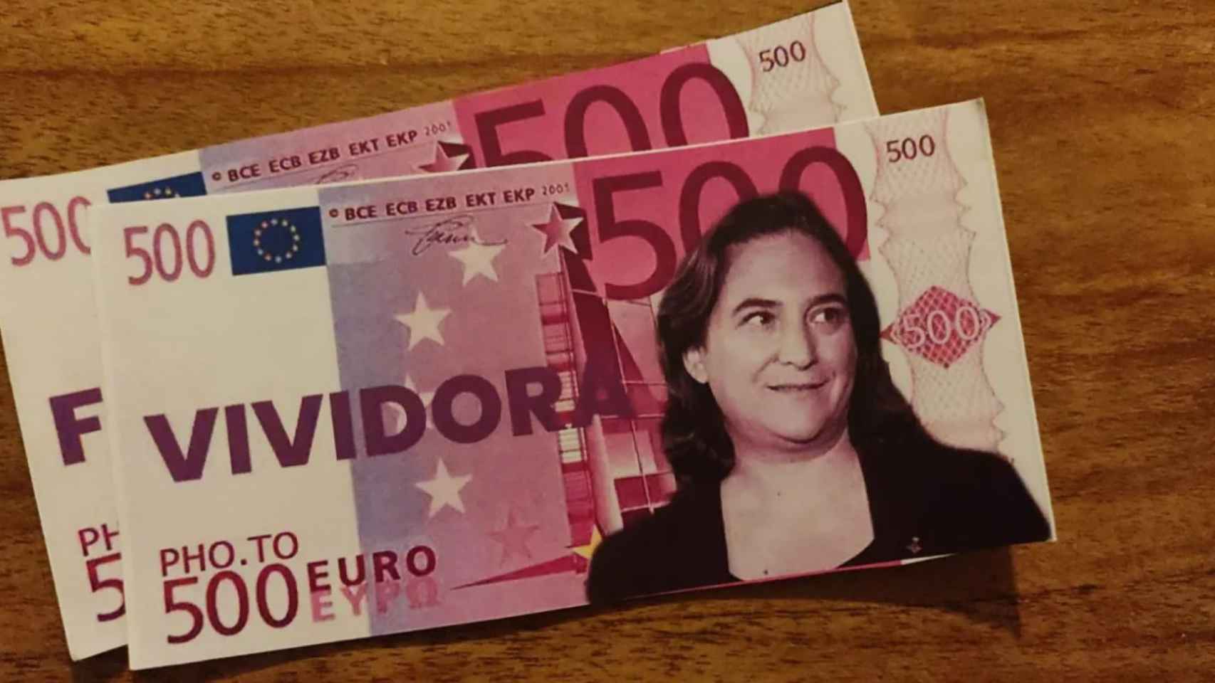 Billetes falsos de 500 euros con la cara de la alcaldesa de Barcelona, Ada Colau