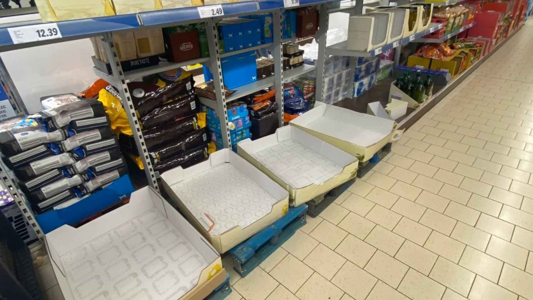 Locura en los supermercados: se agotan muchos productos por temor a la huelga de transportistas / RRSS