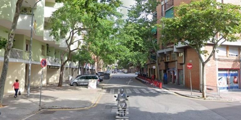 Calle de Honduras de La Sagrera, donde la anciana fue presuntamente vista el pasado viernes 11 de marzo / GOOGLE MAPS