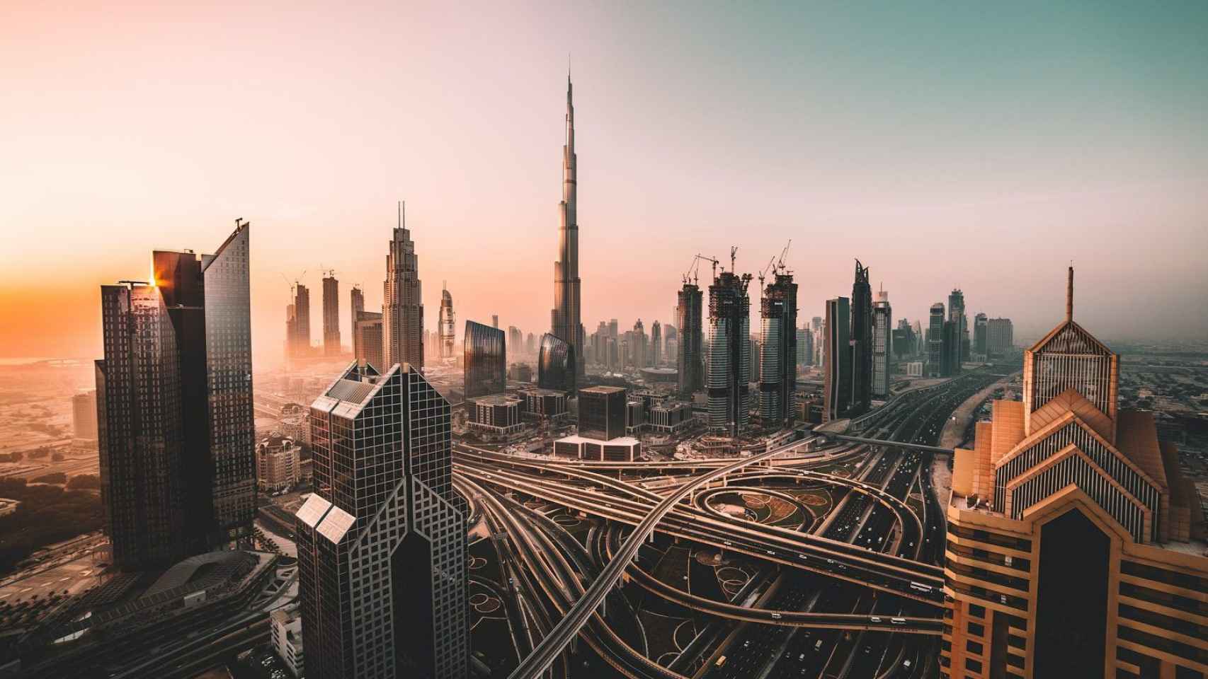 Rascacielos de Dubai / UNSPLASH