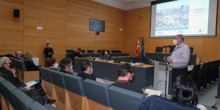 El Ayuntamiento de L'Hospitalet presenta el proceso participativo para el nuevo Plan director urbanístico Biopol-Granvia  / AJUNTAMENT DE L'HOSPITALET