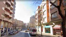 Confluencia de las calles de Mallorca y de Rogent, donde el operario ha caído de la obra / GOOGLE MAPS