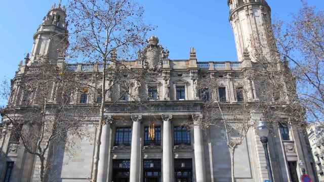 El edificio de Correos, en Barcelona, que será un centro digital / WIKIPEDIA