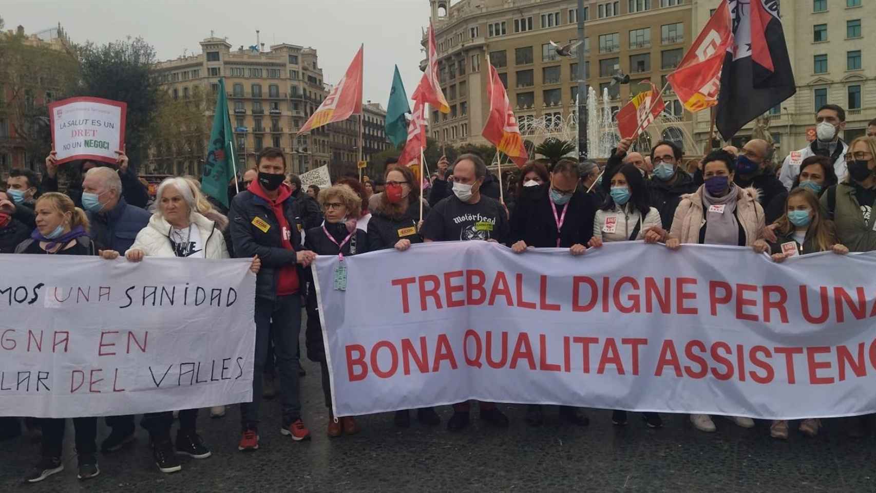 Manifestación en defensa de la sanidad en Barcelona / @MAREABLANCACAT