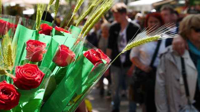 Una parada de rosas por Sant Jordi en Barcelona / AYUNTAMIENTO DE BARCELONA