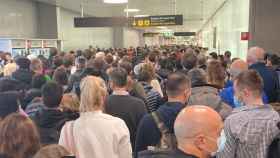 Grandes colas debido a una huelga de Ryanair en el aeropuerto de Barcelona / TWITTER