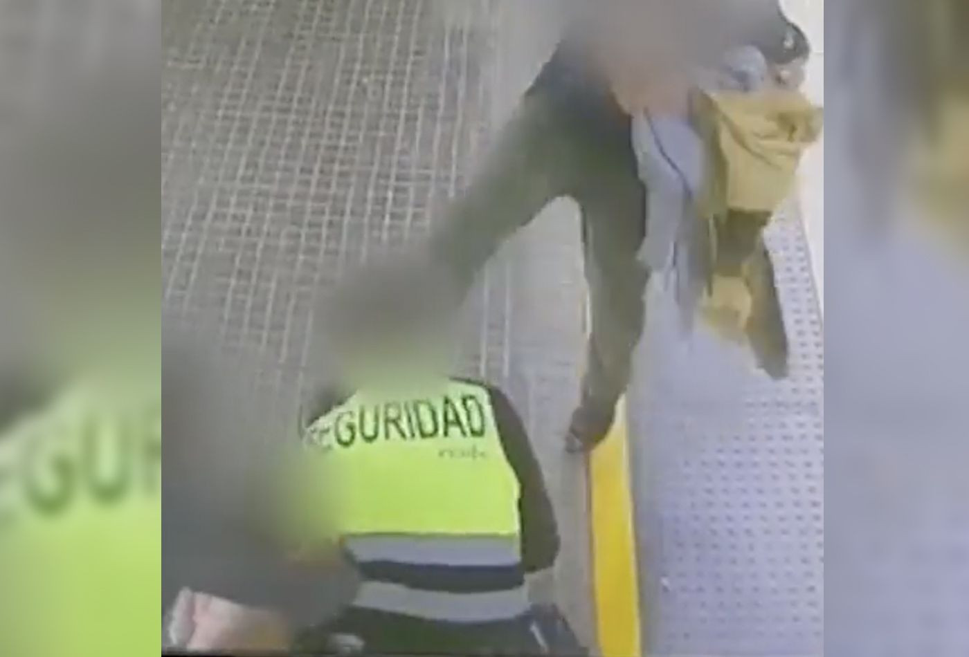 Así fue la brutal agresión que dejó inconsciente a un vigilante de Rodalies en Mataró / MOSSOS D'ESQUADRA 