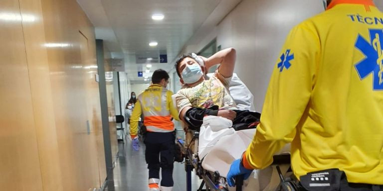 El hijo de Iván en el Hospital del Mar tras el accidente / CEDIDA