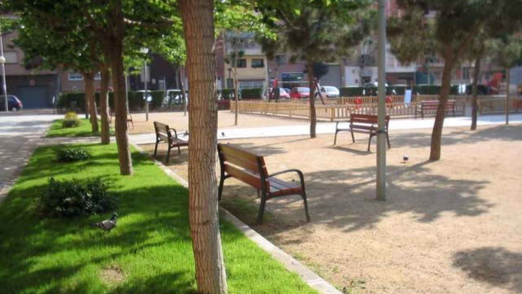 Plaza de Mossèn Anton ubicada en Sant Adrià de Besòs