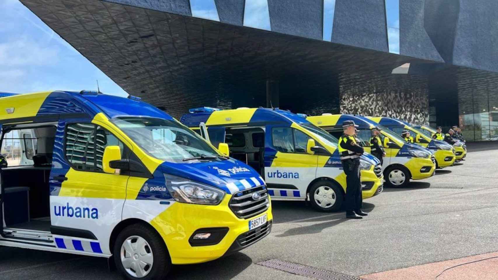 Algunos de los nuevos vehículos de la Guardia Urbana / AYUNTAMIENTO DE BARCELONA