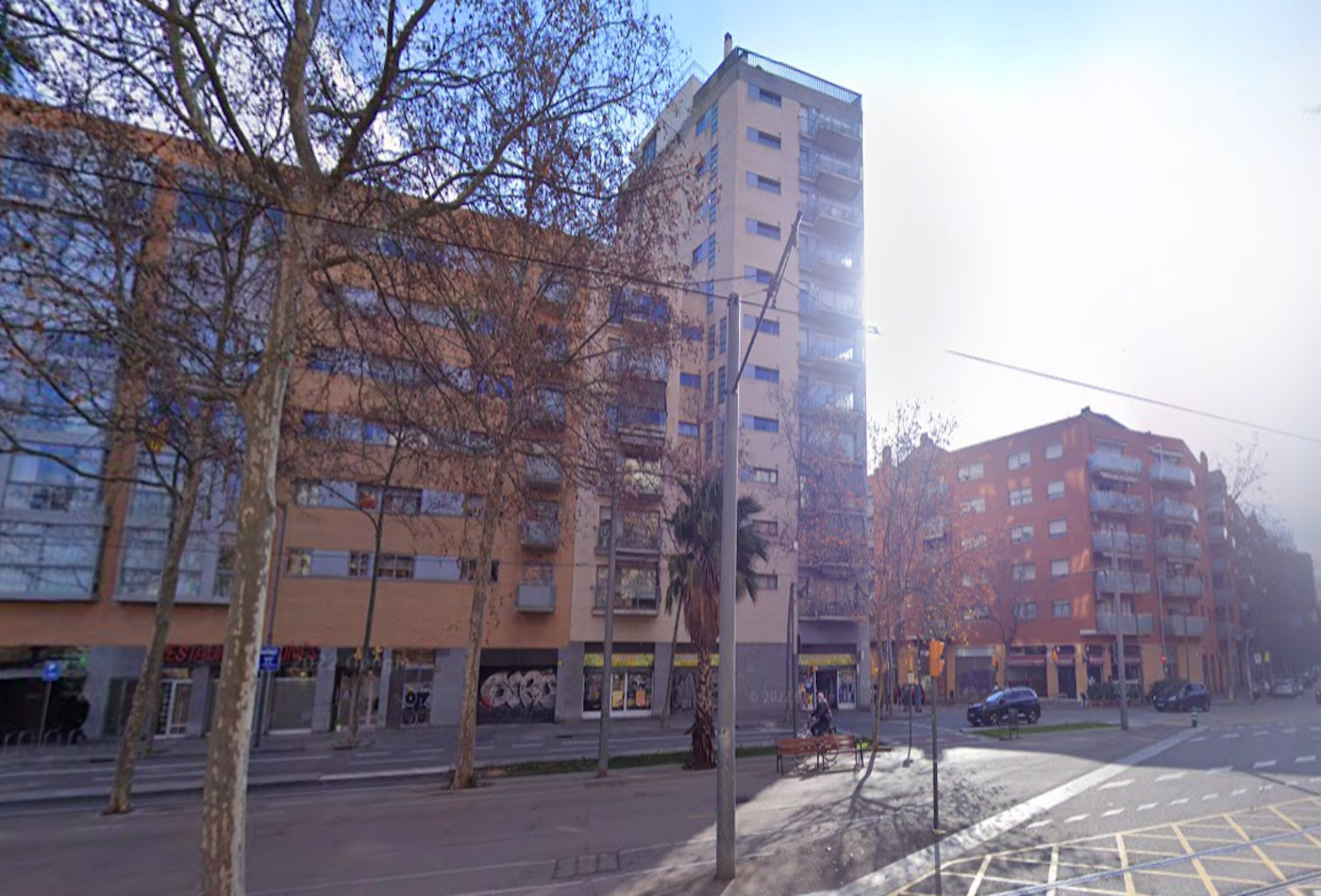 Edificios en una calle de Sant Martí / GOOGLE MAPS