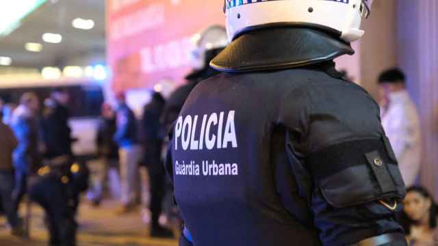 Dispositivo policial en la discoteca Brisas de Luxe de Barcelona / GUARDIA URBANA