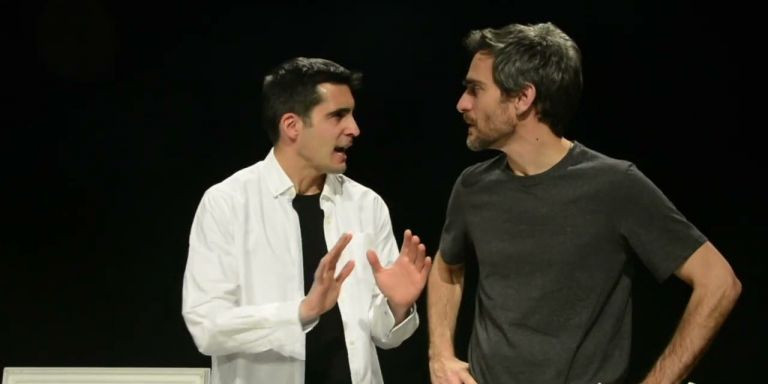  Los actores de 'El Brindis' en una escena de la obra / TEATRE GAUDÍ