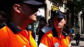 Agentes cívicos en Barcelona / AJ BCN