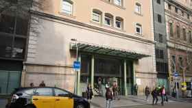 Acceso al Hospital Clínic de Barcelona, uno de los cinco centros públicos más reputados de España  / METRÓPOLI - RP