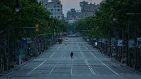El paseo de Gràcia, vacío, durante el estado de alarma / EUROPA PRESS