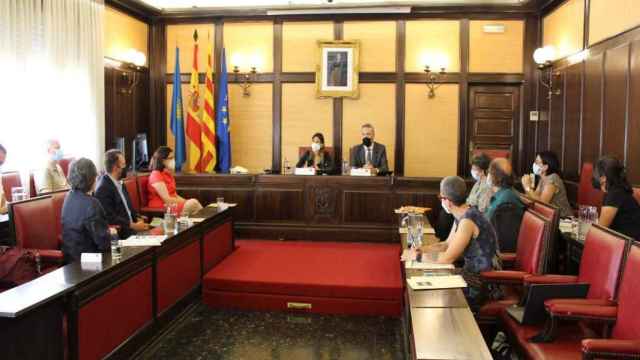 La sala de plenos del Ayuntamiento de Santa Coloma / AJUNTAMENT SANTA COLOMA