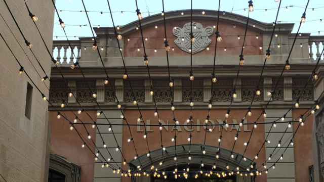 Fachada de El Nacional en el paseo de Gràcia / INMA SANTOS