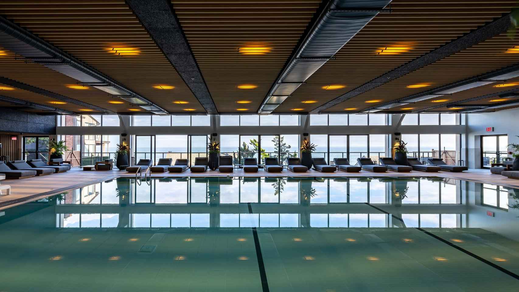 Una de las piscinas del exclusivo Gurney’s Montauk Resort, de los Hamptons, en EEUU / ARQUITECTURA ALONSO DESIGNS