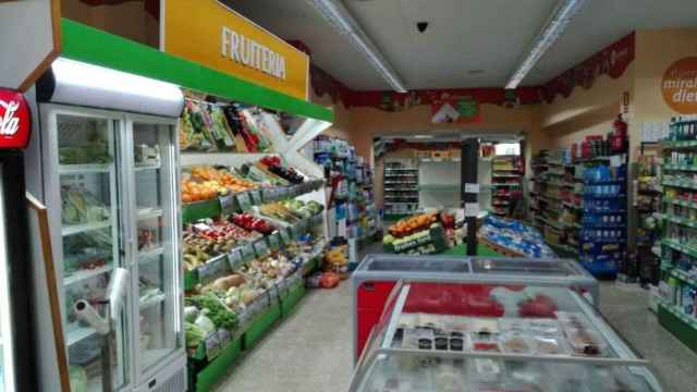 Interior de un supermercado del barrio del Raval, en Ciutat Vella / ARCHIVO