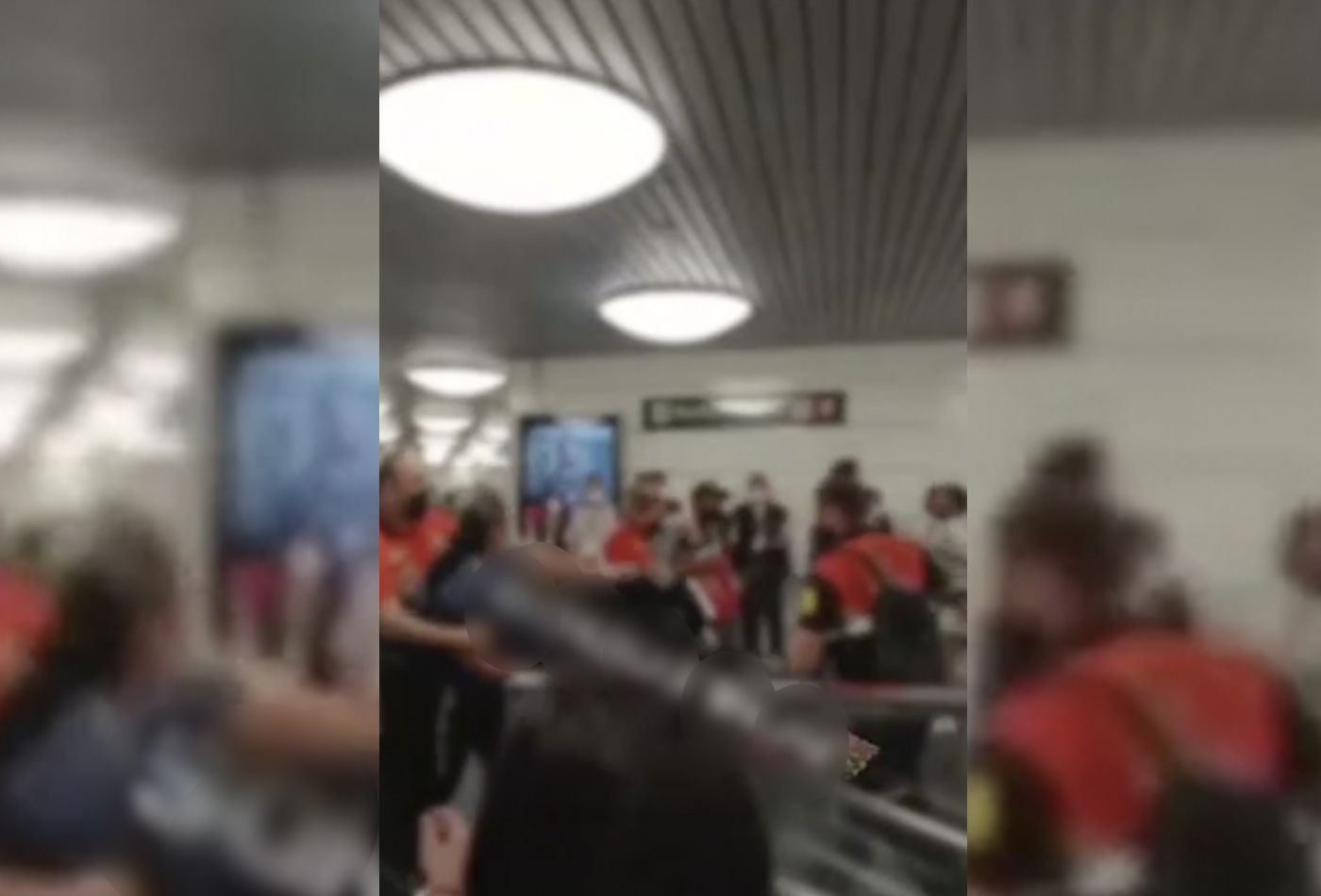 Captura de pantalla del vídeo de la agresión a un vigilante del metro / METRÓPOLI