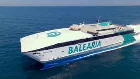El 'fast ferry' Cecilia Payne de la compañía Balearia