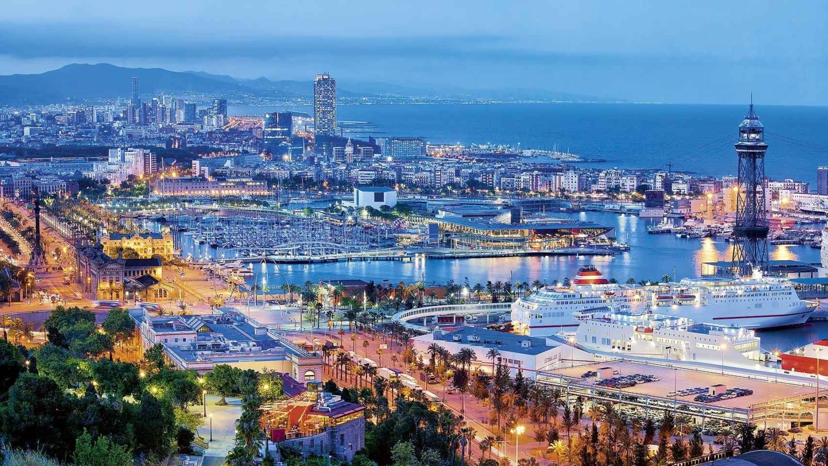 Vista panorámica del puerto olímpico de Barcelona